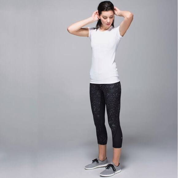 Lululemon Run Inspire Crops Size 4 Star Crushed Pockets Luxtreme Mesh Running - Picture 4 of 16